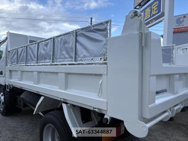 Hino DUTRO 2017-11 8848798-25