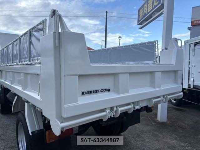 Hino DUTRO 2017-11 8848798-26