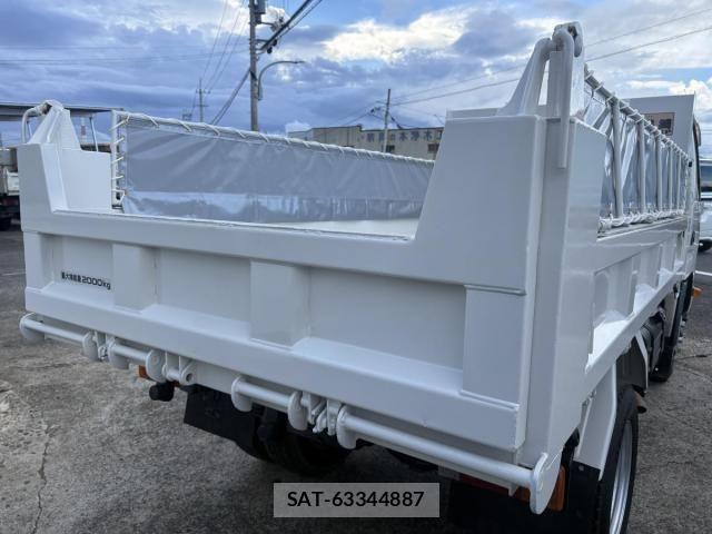 Hino DUTRO 2017-11 8848798-28
