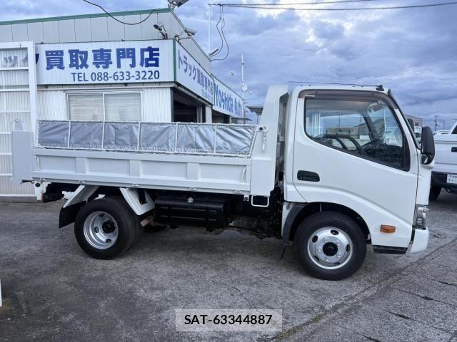 Hino DUTRO 2017-11 8848798-3