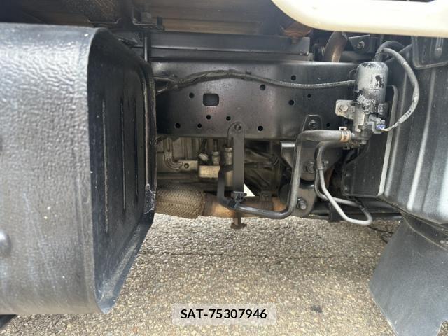 Hino DUTRO 2013-11 8848808-14