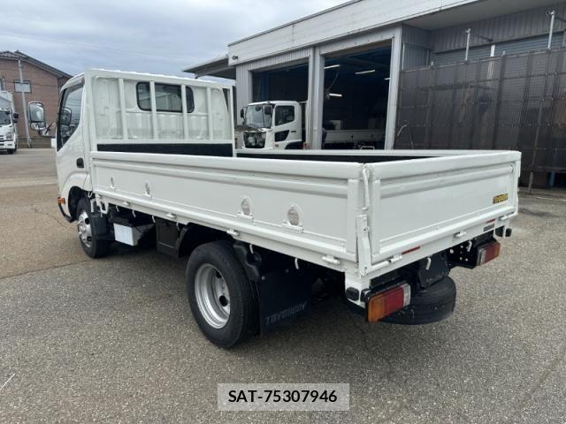Hino DUTRO 2013-11 8848808-2