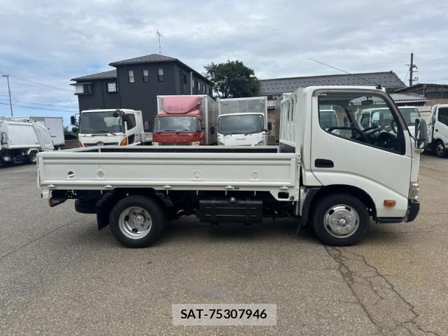 Hino DUTRO 2013-11 8848808-5