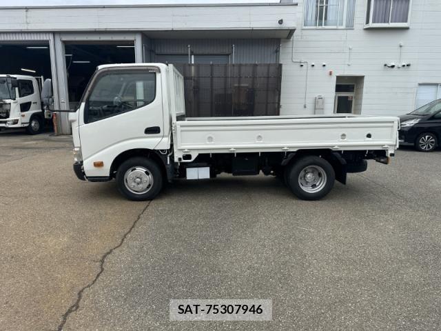 Hino DUTRO 2013-11 8848808-6