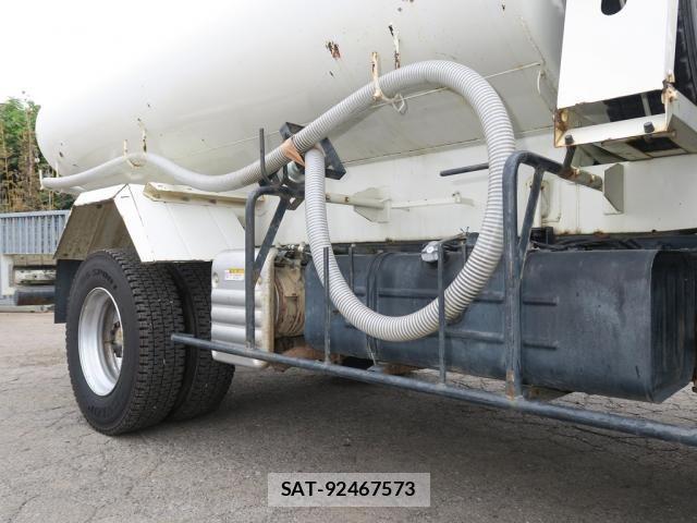 Hino DUTRO 2018-07 8848783-12
