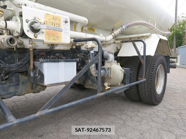 Hino DUTRO 2018-07 8848783-13