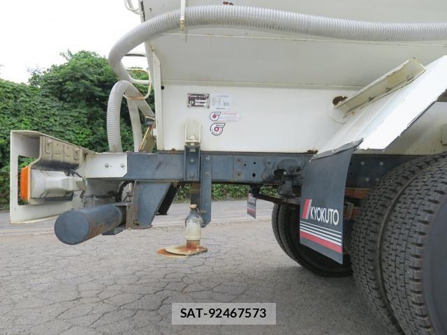 Hino DUTRO 2018-07 8848783-14