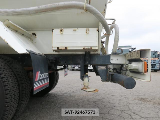 Hino DUTRO 2018-07 8848783-15