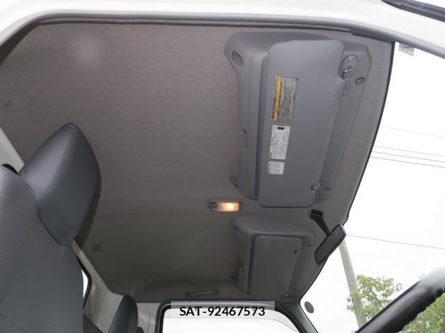 Hino DUTRO 2018-07 8848783-24
