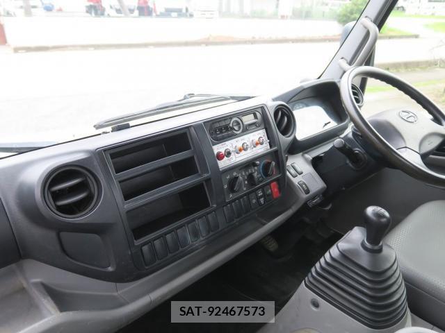 Hino DUTRO 2018-07 8848783-27