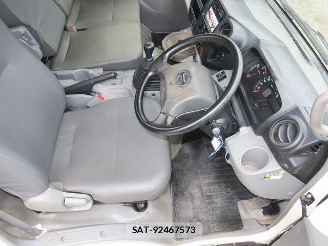 Hino DUTRO 2018-07 8848783-28