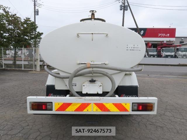 Hino DUTRO 2018-07 8848783-4