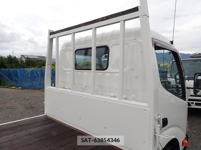 Hino DUTRO 2018-02 8848797-8
