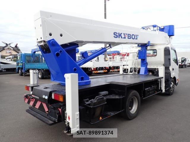 Hino DUTRO 2012-12 8848782-4
