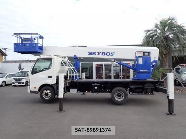 Hino DUTRO 2012-12 8848782-8
