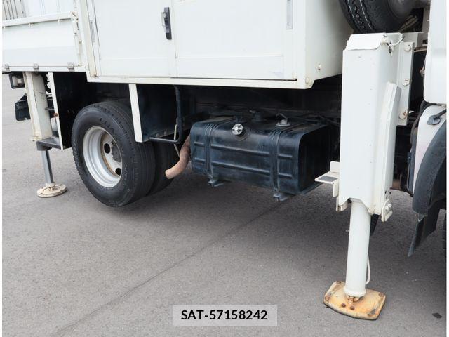 Hino DUTRO 2018-01 8848793-16