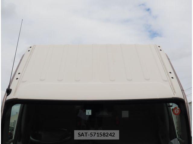 Hino DUTRO 2018-01 8848793-27