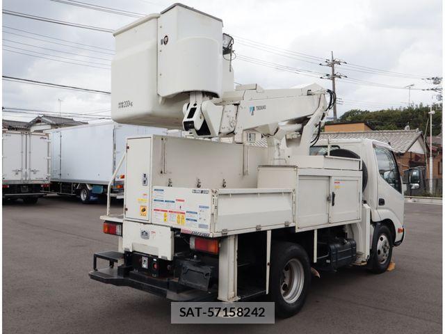 Hino DUTRO 2018-01 8848793-2