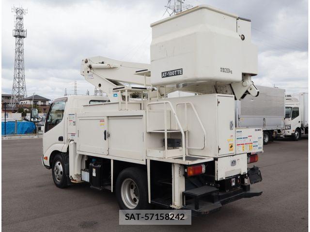 Hino DUTRO 2018-01 8848793-4