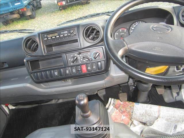 Hino DUTRO 2016-09 8848794-9