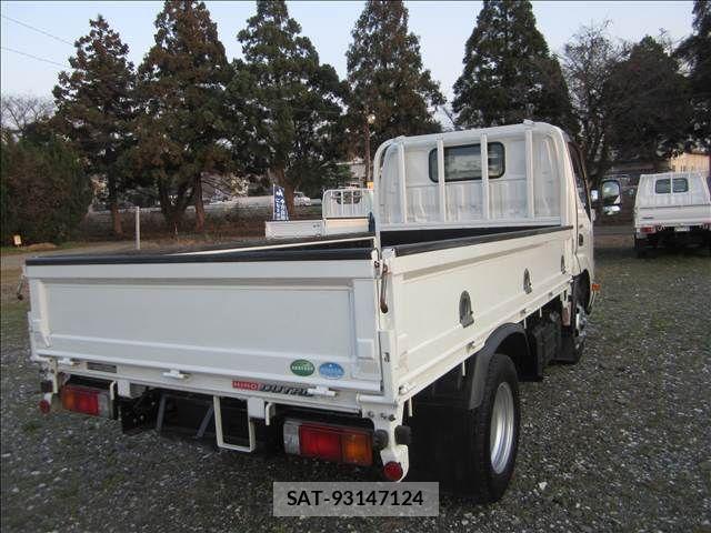 Hino DUTRO 2016-09 8848794-2