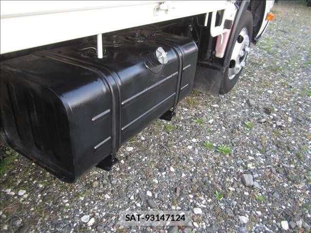 Hino DUTRO 2016-09 8848794-6