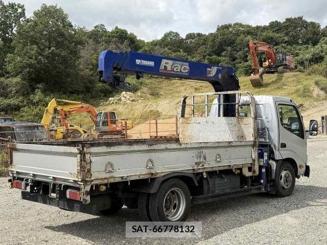 Hino DUTRO 2015-03 8848802-11