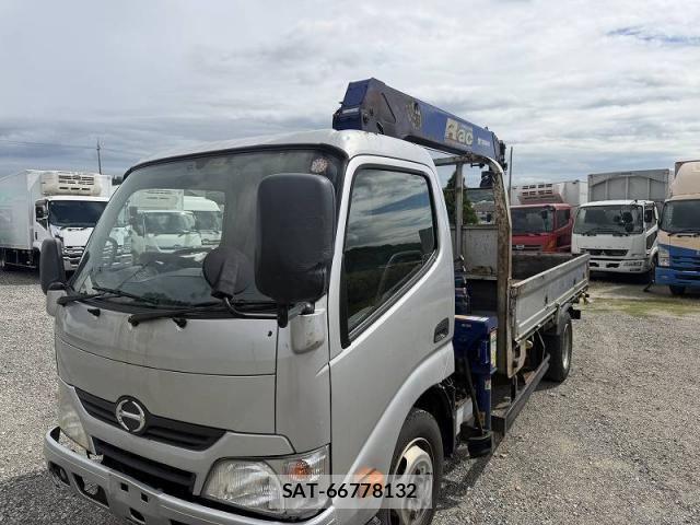 Hino DUTRO 2015-03 8848802-22