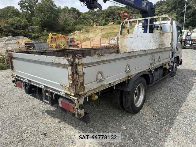 Hino DUTRO 2015-03 8848802-29