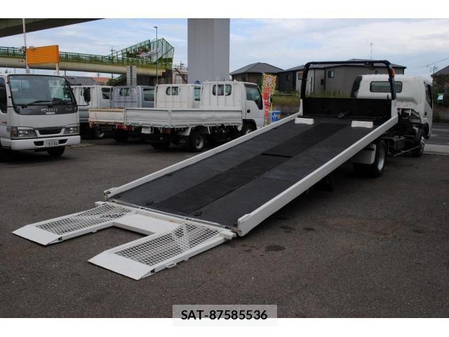 Hino DUTRO 2005-05 8848800-13