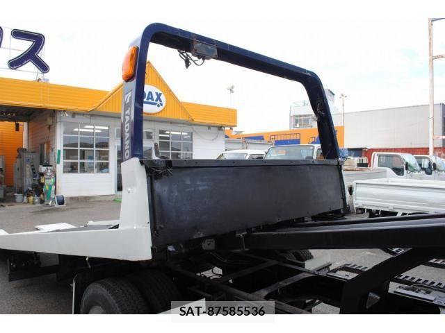 Hino DUTRO 2005-05 8848800-17