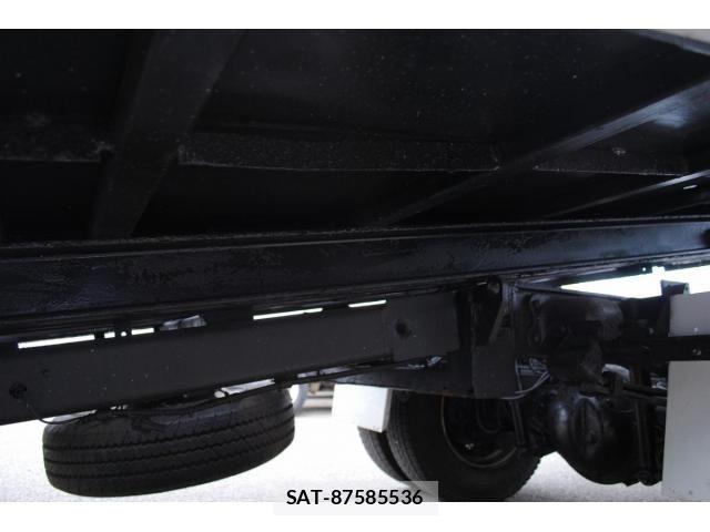 Hino DUTRO 2005-05 8848800-18
