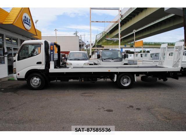 Hino DUTRO 2005-05 8848800-1