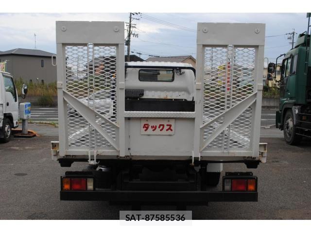 Hino DUTRO 2005-05 8848800-6
