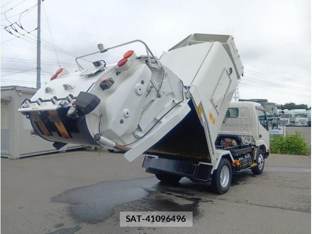 Hino DUTRO 2017-10 8848786-10