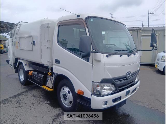 Hino DUTRO 2017-10 8848786-1