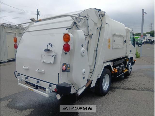 Hino DUTRO 2017-10 8848786-2