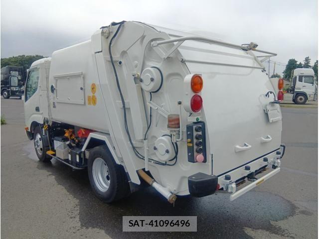 Hino DUTRO 2017-10 8848786-3