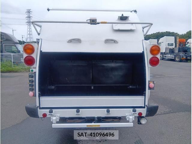 Hino DUTRO 2017-10 8848786-4