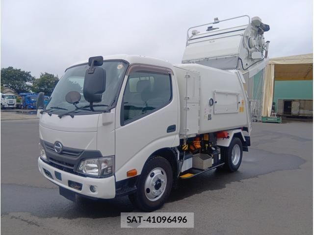 Hino DUTRO 2017-10 8848786-6