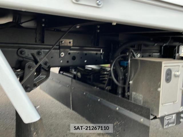 Hino DUTRO 2024-10 8848776-16