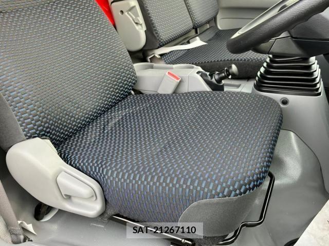 Hino DUTRO 2024-10 8848776-20