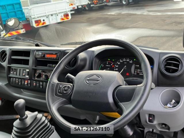 Hino DUTRO 2024-10 8848776-22