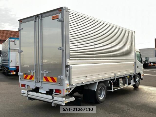 Hino DUTRO 2024-10 8848776-2
