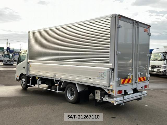 Hino DUTRO 2024-10 8848776-3