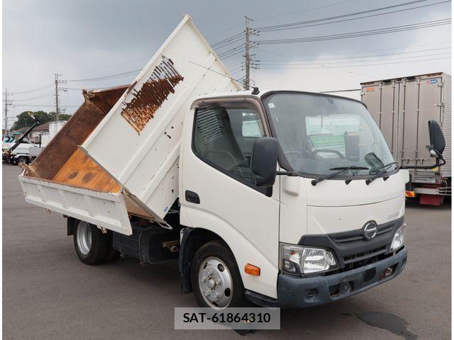 Hino DUTRO 2018-05 8870874-1