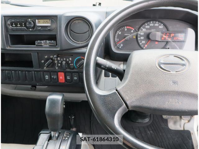 Hino DUTRO 2018-05 8870874-20