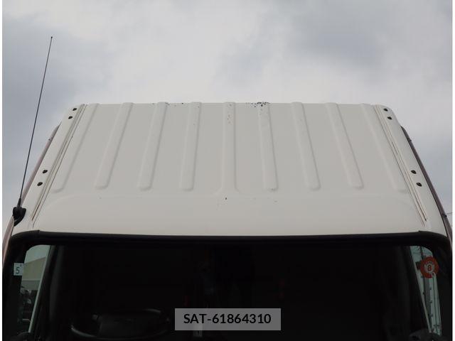 Hino DUTRO 2018-05 8870874-26