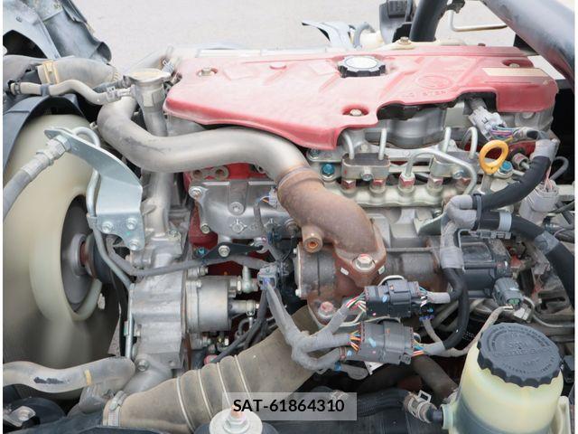 Hino DUTRO 2018-05 8870874-28