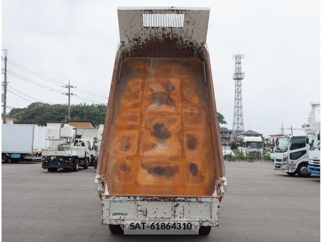 Hino DUTRO 2018-05 8870874-5